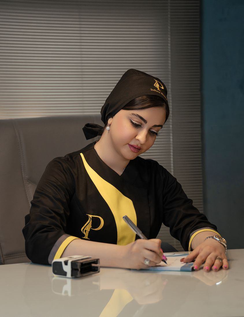 دکتر پریسا ابراهیمی، پزشک پوست، مو و زیبایی در کلینیک میرداماد تهران