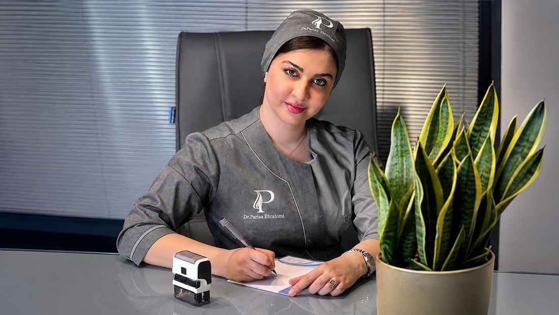 دکتر پریسا ابراهیمی، پزشک پوست، مو و زیبایی در کلینیک میرداماد تهران